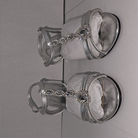 Michaelangelo Meg Silver Rhinestone Detail Special Event Womens Size 9.5 - Picture 1 of 12